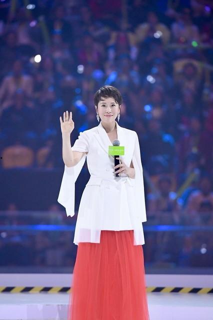 娱乐吃瓜直播女艺人,揭秘娱乐吃瓜直播女艺人背后的故事