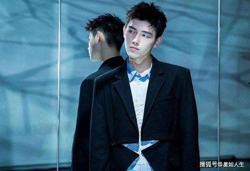 娱乐吃瓜博主陈飞宇视频,陈飞宇吃瓜视频揭秘娱乐圈幕后真相